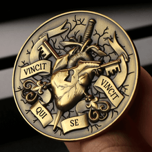 Carregar imagem no visualizador da galeria, MOEDA VINCIT QUI SE VINCIT