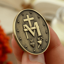 Carregar imagem no visualizador da galeria, MINI MEDALHA NOSSA SENHORA DAS GRAÇAS