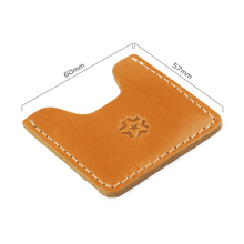 Carregar imagem no visualizador da galeria, PORTA MOEDA COURO 60 x 57 MM