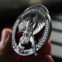 Carregar imagem no visualizador da galeria, MOEDA DO PARAQUEDISTA MILITAR
